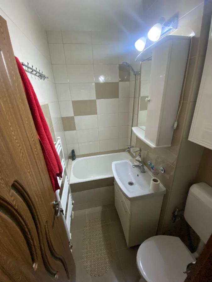 Apartament Regim Hotelier Deva Buitenkant foto