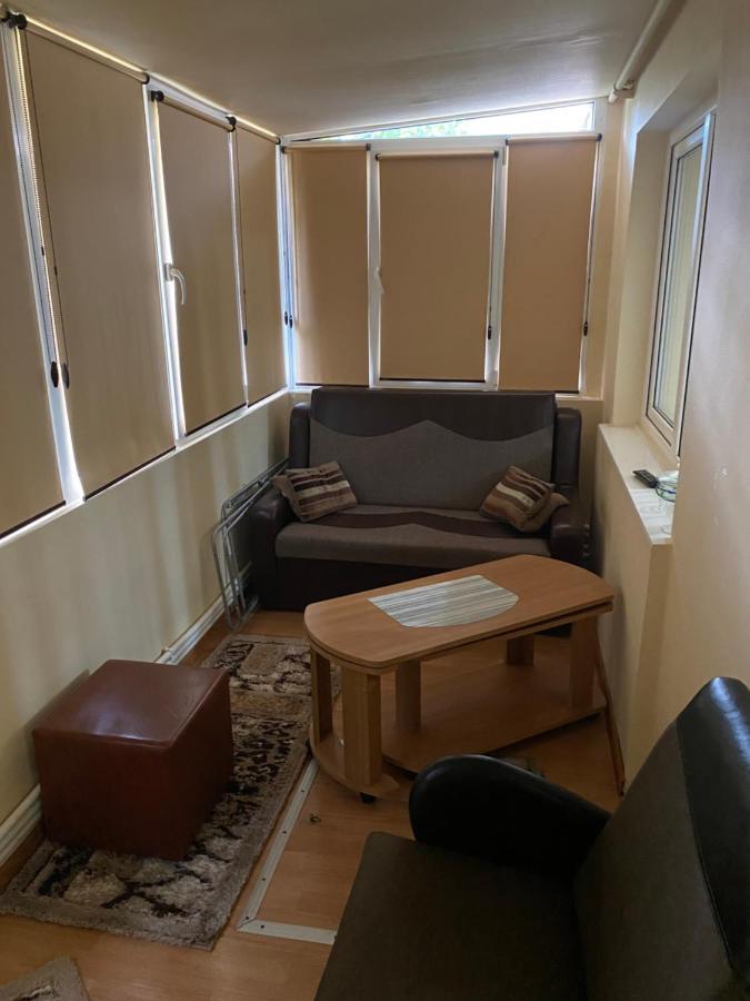 Apartament Regim Hotelier Deva Buitenkant foto